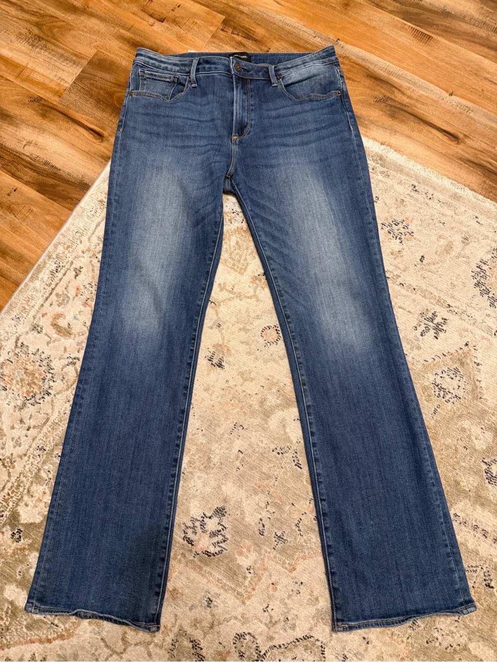 DRIFTWOOD Women's Flare Jeans - Medium Blue Wash